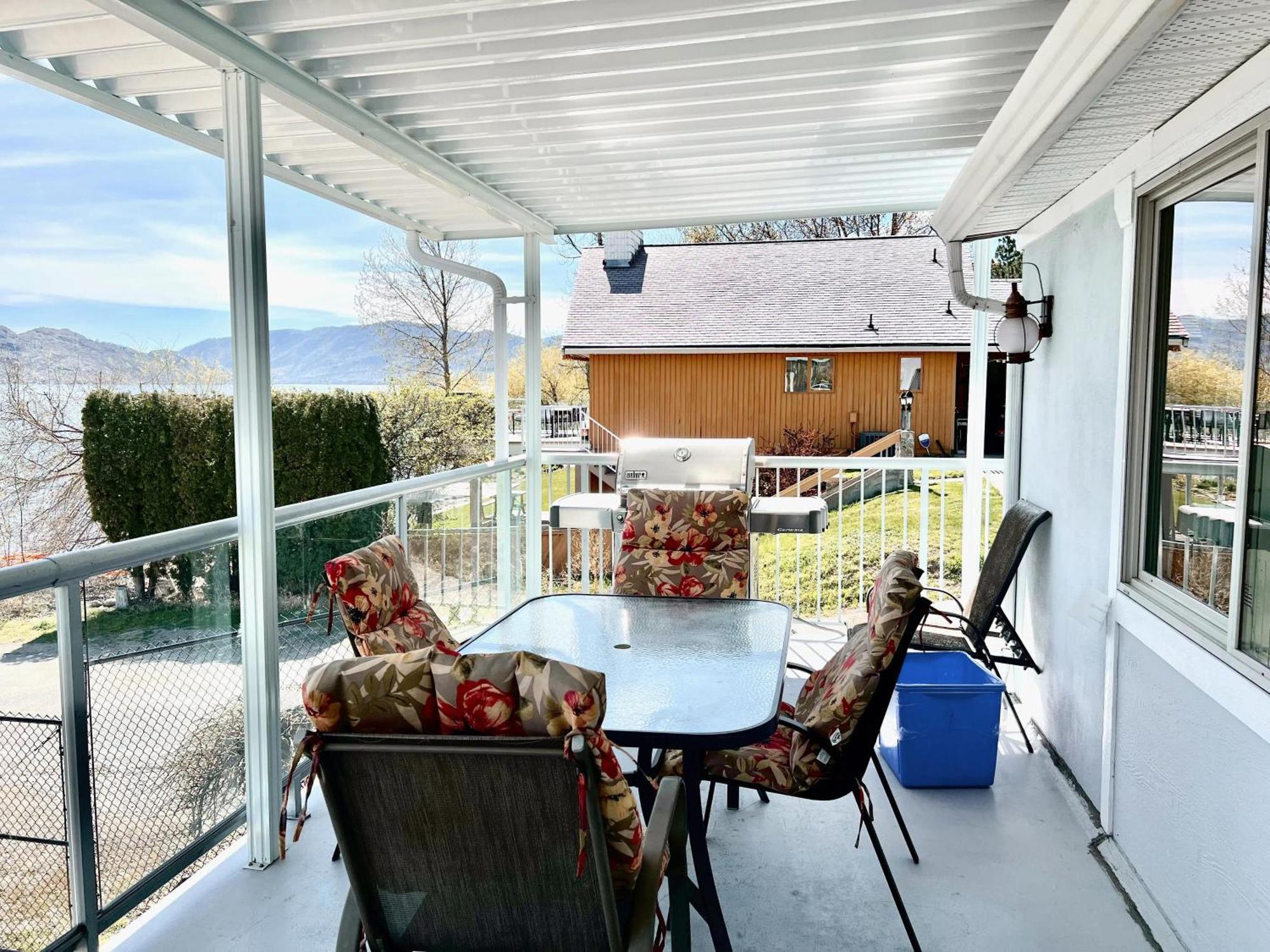 Peachland Beach Resort Экстерьер фото