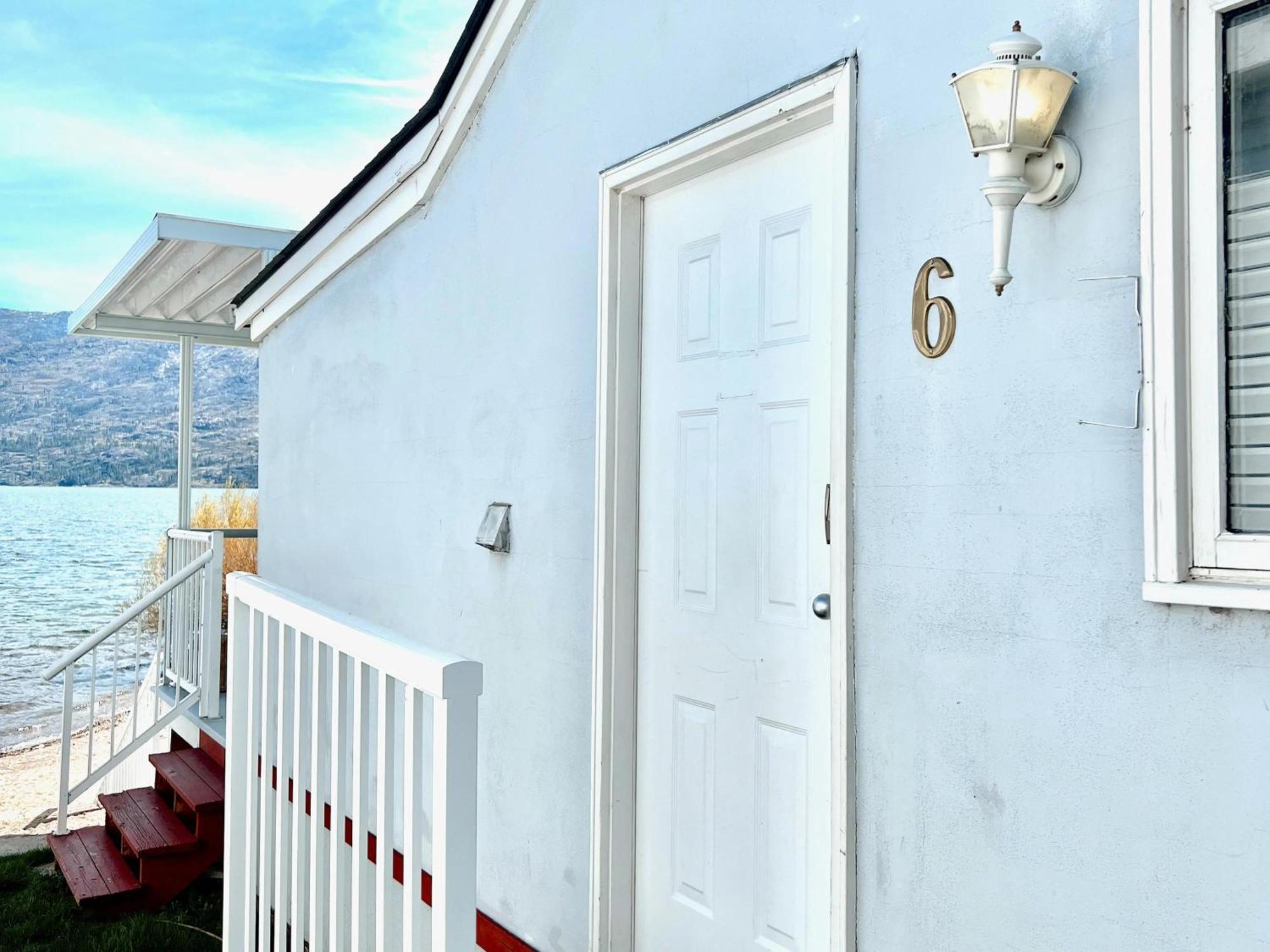 Peachland Beach Resort Экстерьер фото