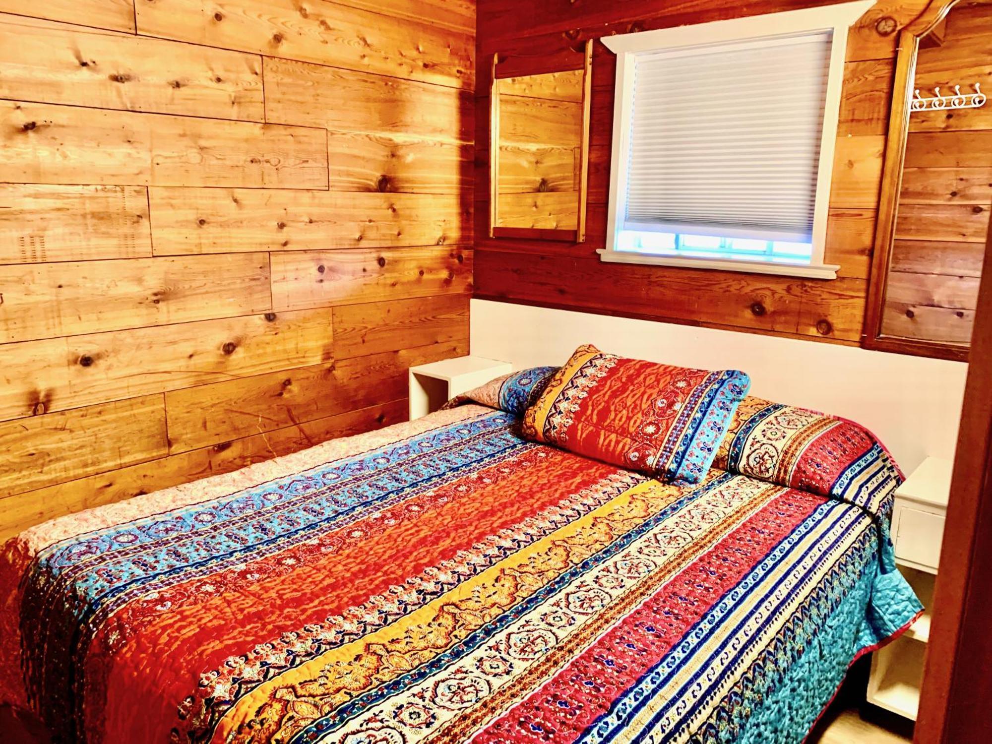Peachland Beach Resort Экстерьер фото