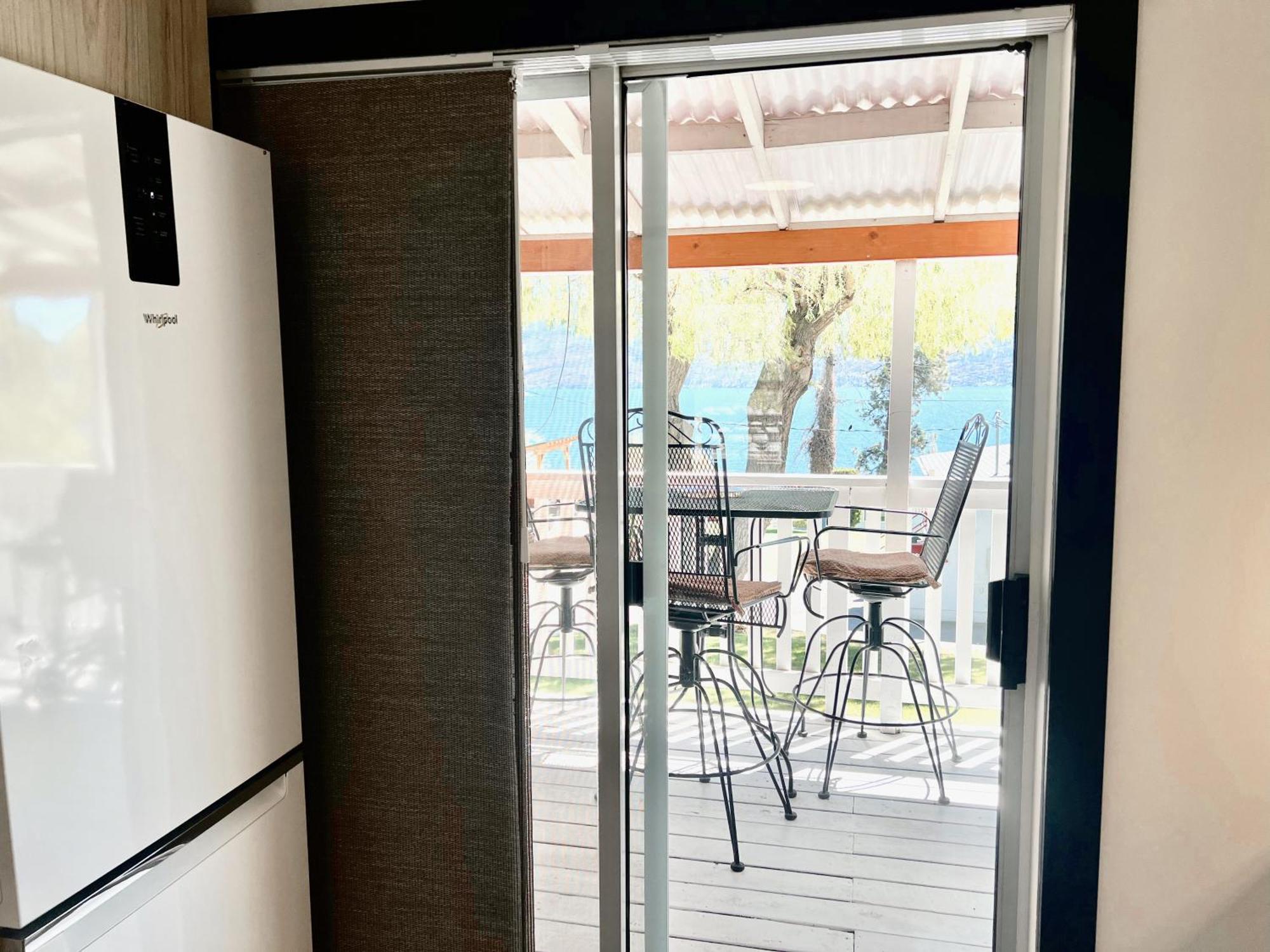 Peachland Beach Resort Экстерьер фото